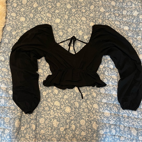 Altar'd State Tops - altrd state black puffy long sleeves open back top